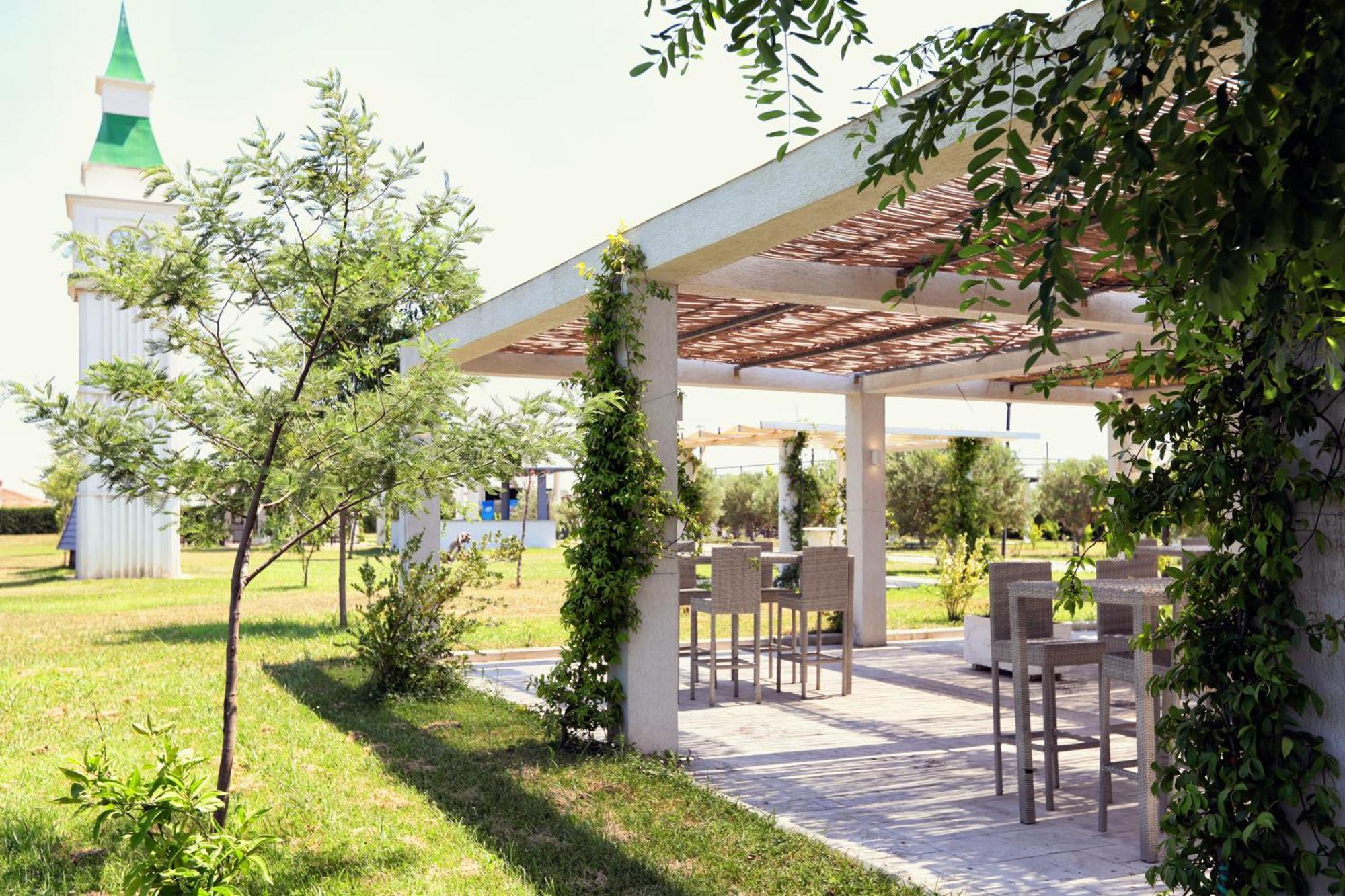 Velipoja Grand Europa Resort, Affiliated By Melia Exterior foto